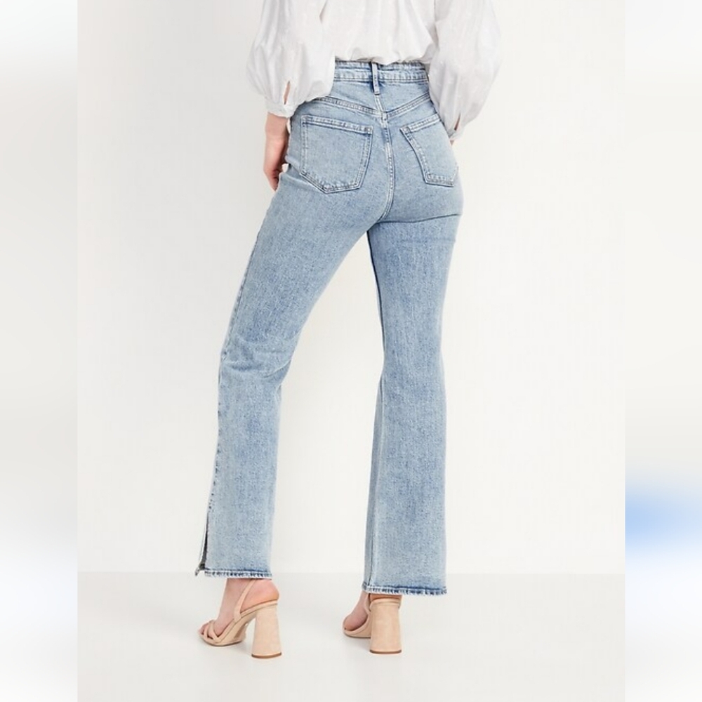 Old Navy Women's Higher-High-Rise Flare Side Slit Smooth pocket Jeans Size 0
